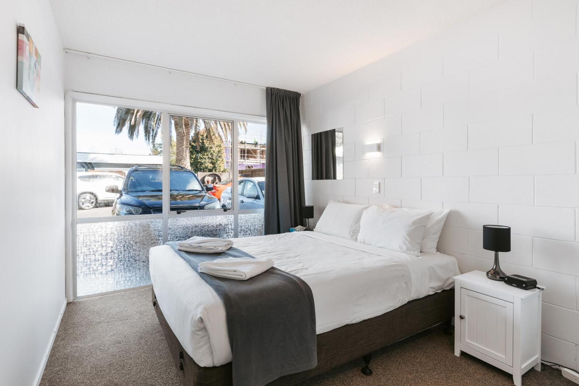 تاورانجا Roselands Motel المظهر الخارجي الصورة