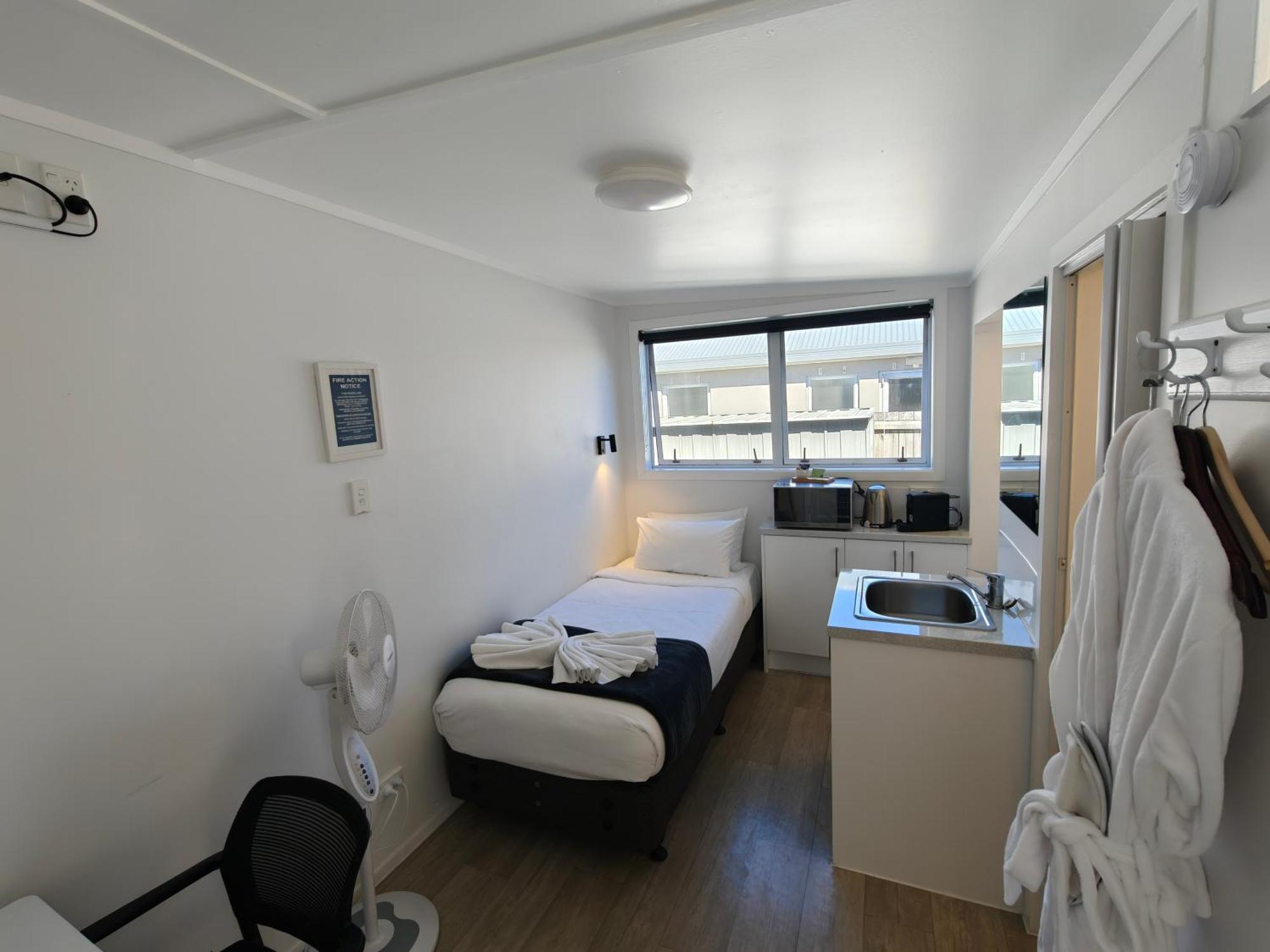 تاورانجا Roselands Motel المظهر الخارجي الصورة