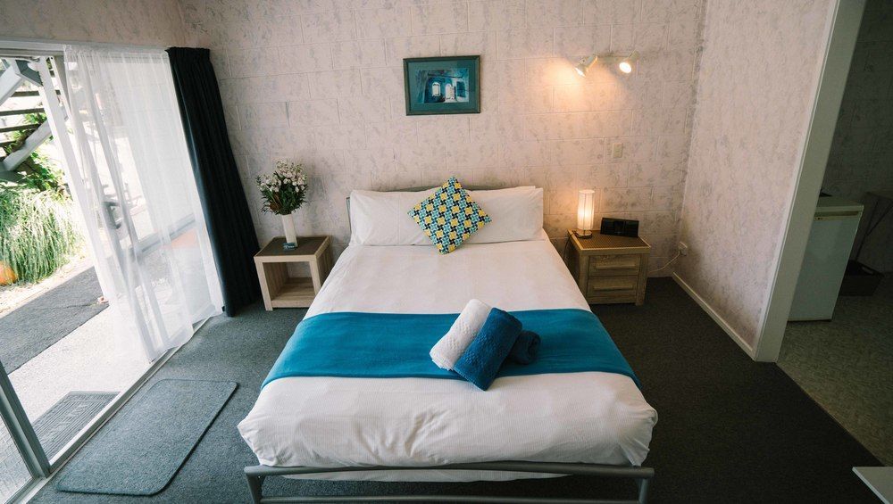 تاورانجا Roselands Motel المظهر الخارجي الصورة