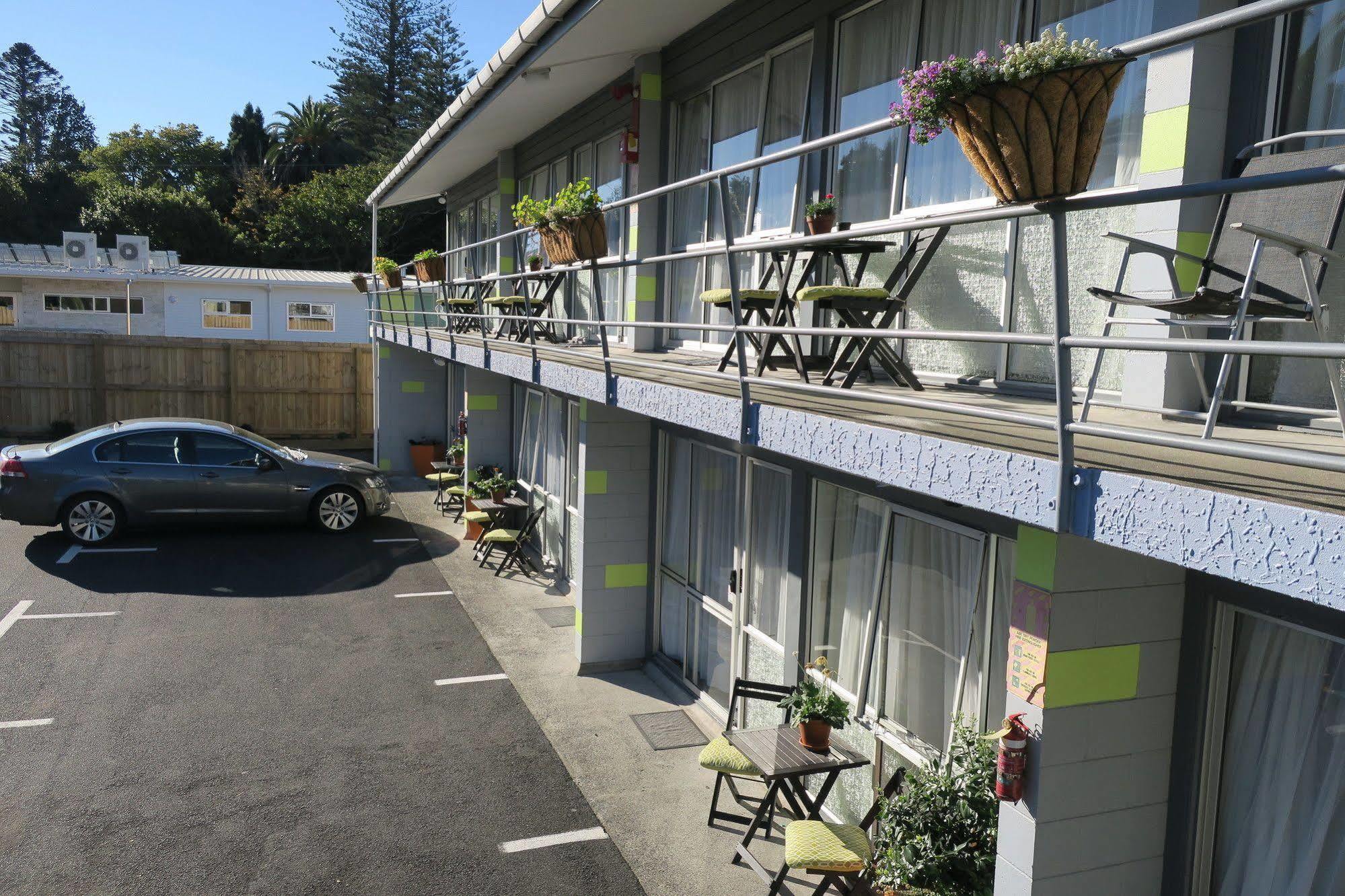 تاورانجا Roselands Motel المظهر الخارجي الصورة